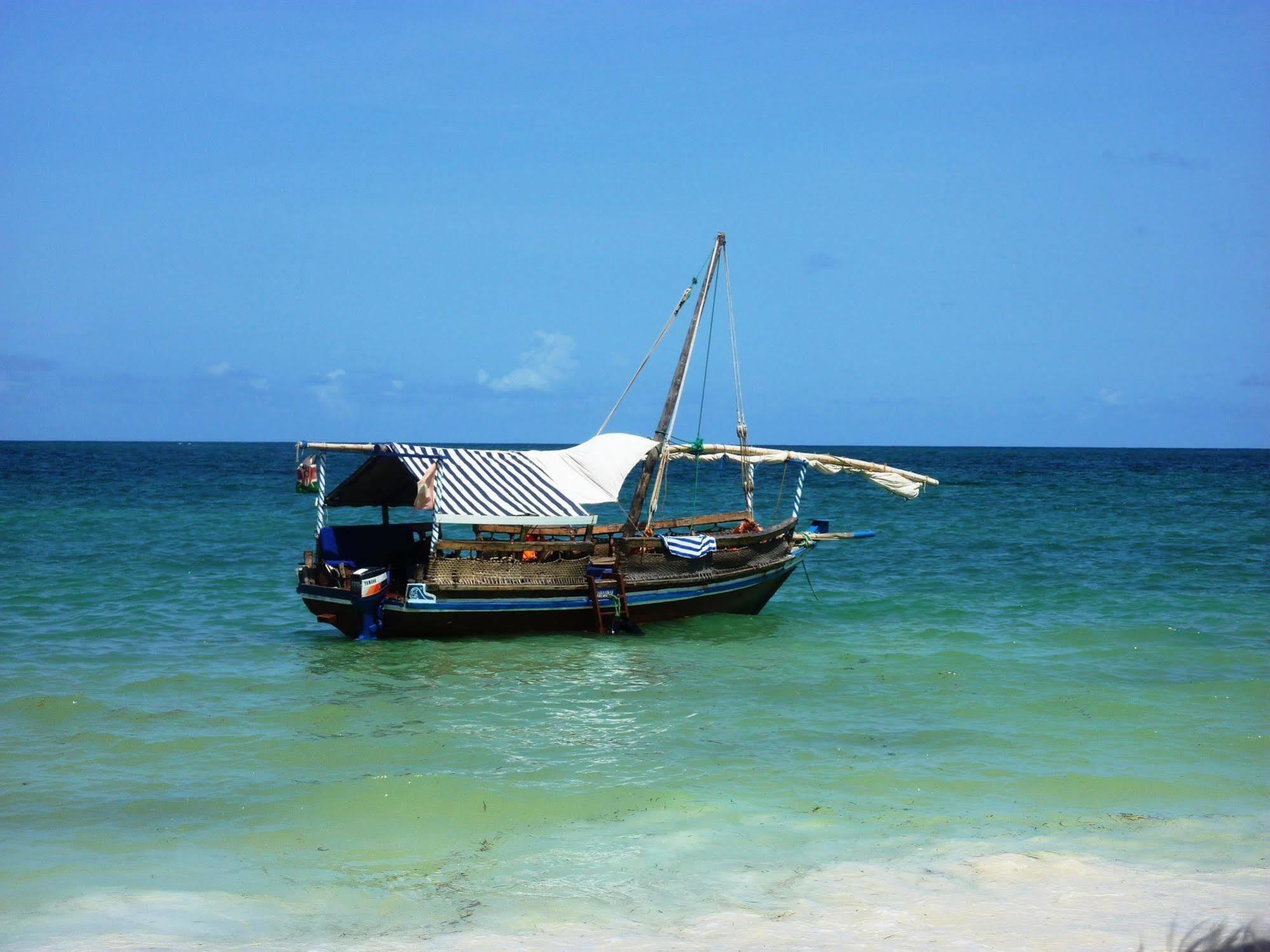 Lantana Galu Beach Diani Beach Exterior foto